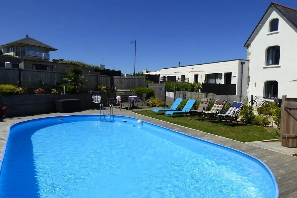 Molene 200 M Plage Et Port Sibiril Holiday home