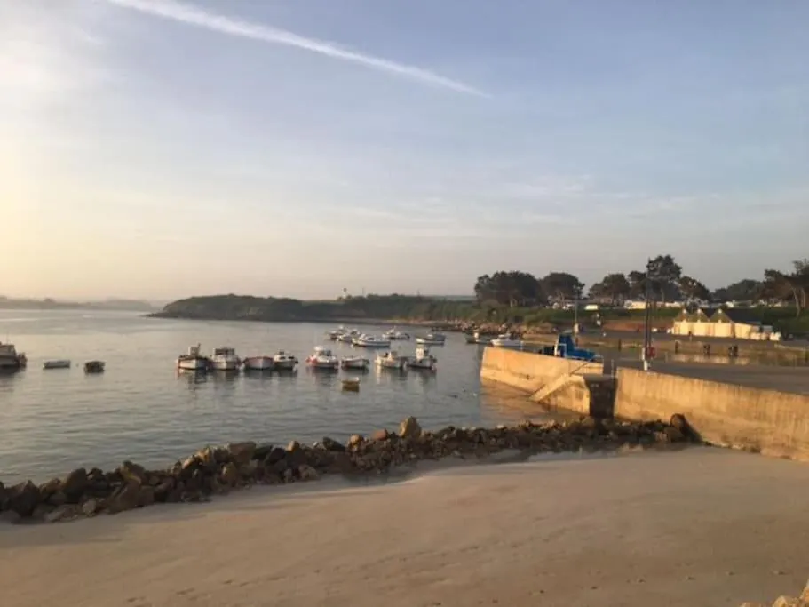 Molene 200 M Plage Et Port Sibiril